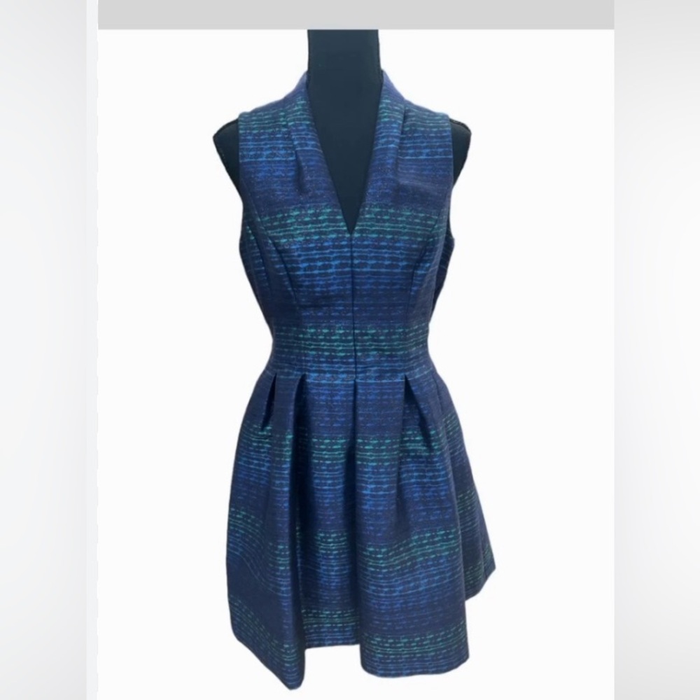 NWT Vince Camuto Metallic Plus Size Jacquard Fit and Flare Dress - Picture 2 of 5